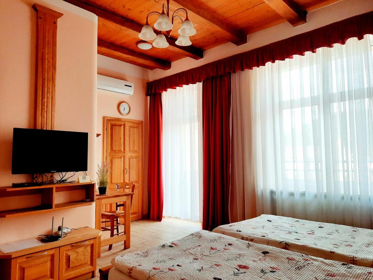 Appartment Centrum Karlovy Vary Luaran gambar